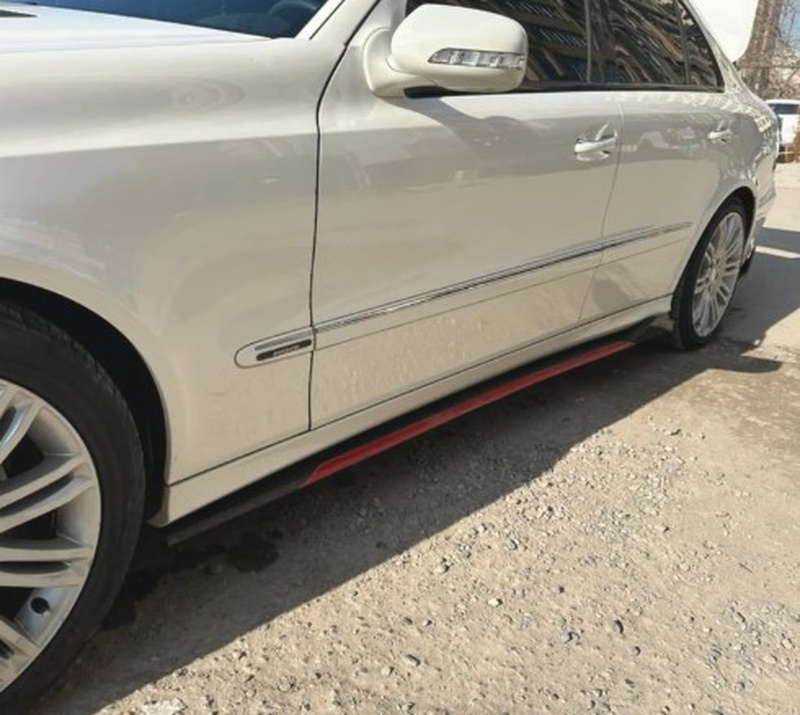 Универсальный пороги на Mercedes-Benz W211